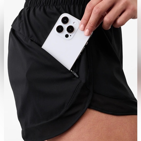 Athleta Mesh Racer Run 4” Shorts Size XL - Picture 4 of 11